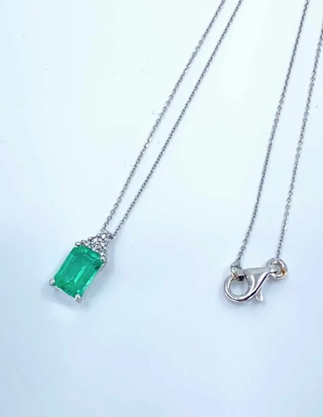 Collier Or Blanc Pendentif Emeraude & Diamants
