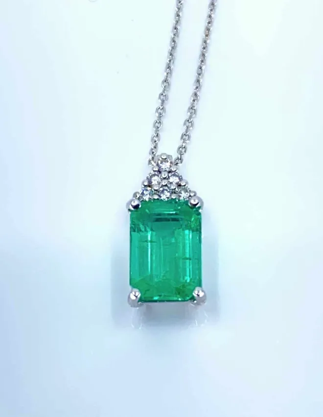 Collier Or Blanc Pendentif Emeraude & Diamants