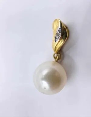 Pendentif Or Jaune, Perle de culture & Diamant
