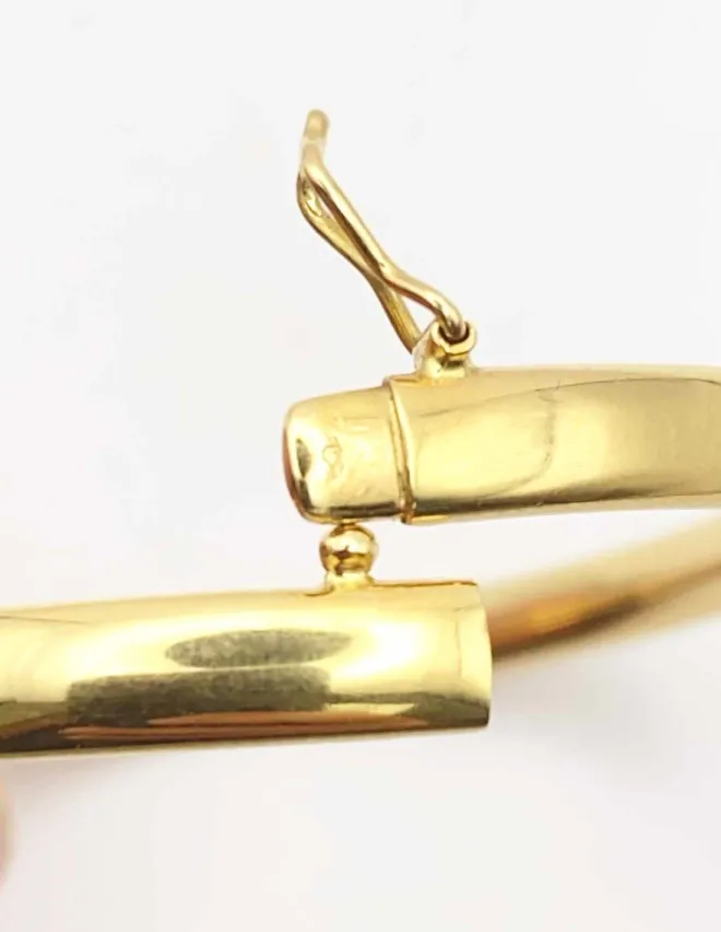 Bracelet Jonc Ovale Ouvrant Or 18K