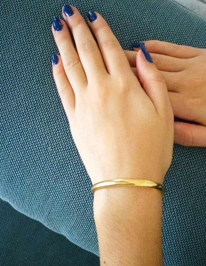 Bracelet Jonc Ovale Ouvrant Or 18K
