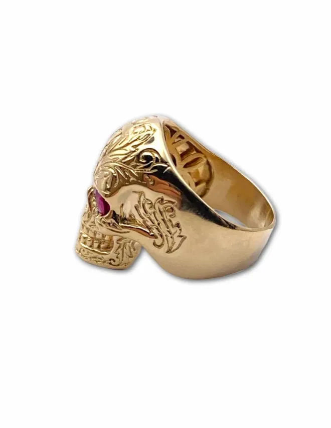 Bague Chevalière Tête de Mort Or Jaune & Rubis