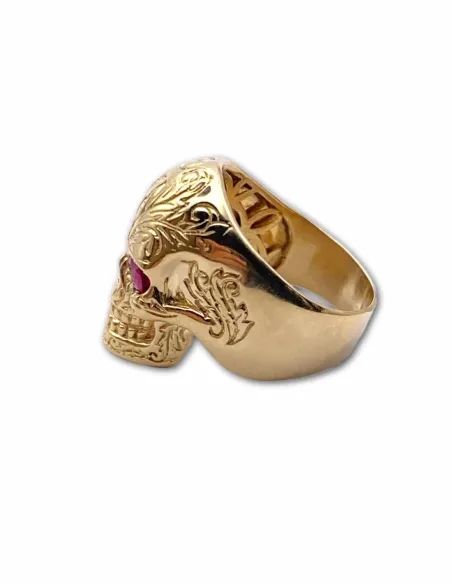Bague Chevalière Tête de Mort Or Jaune & Rubis