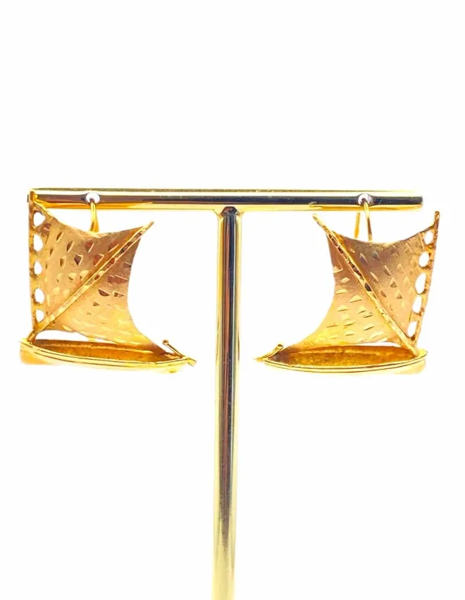 Paire de boucles d'oreilles "Yoles" Or jaune 18K