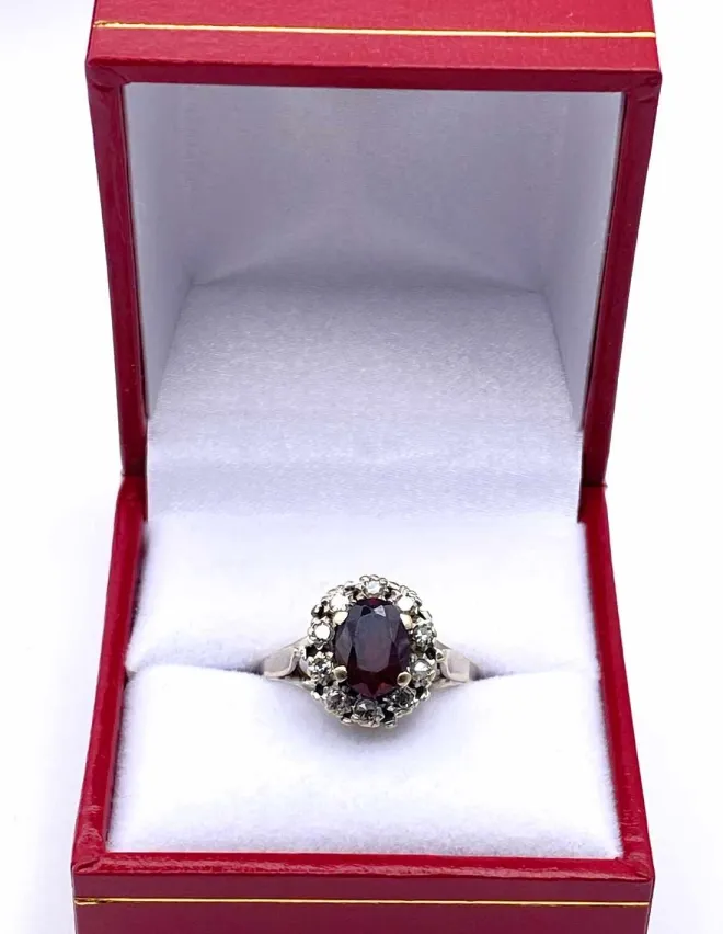Bague Vintage Or Blanc Grenat & Diamants